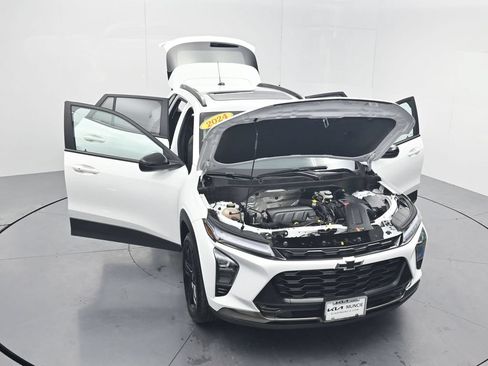 Used 2024 Chevrolet Trax ACTIV w/ Sunroof Package FWD image 51