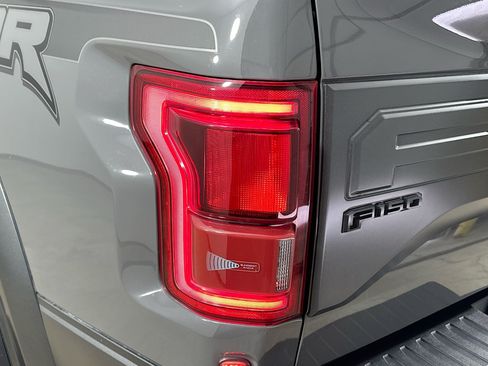 Used 2018 Ford F150 Raptor w/ Equipment Group 802A Luxury AWD/4WD image 12