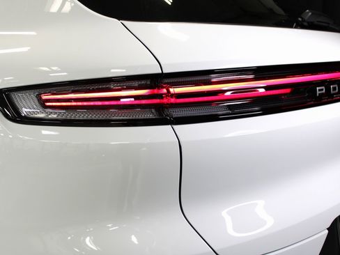 New 2026 Porsche Cayenne image 16