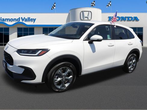Certified 2026 Honda HR-V LX image 3
