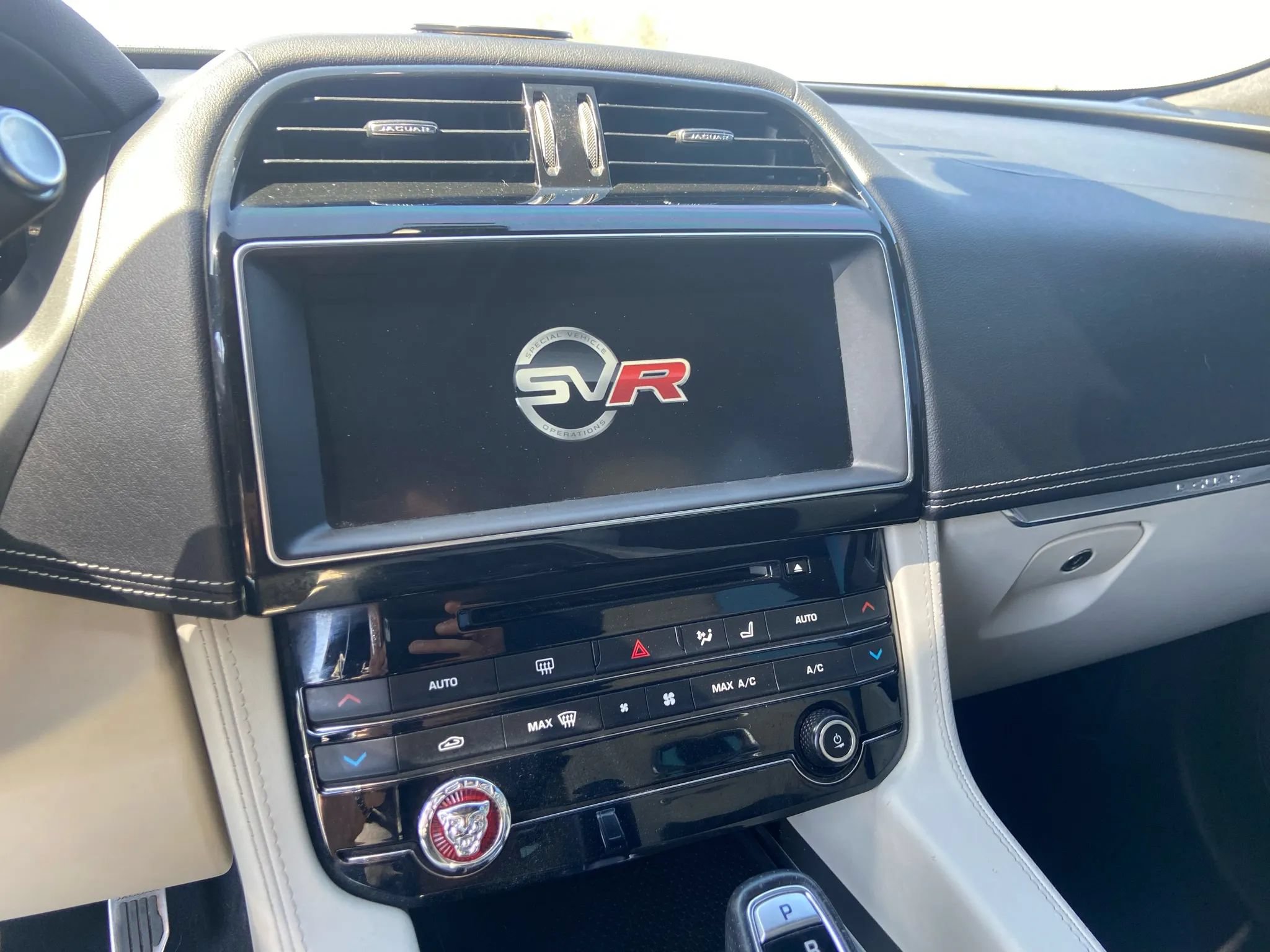 Used 2020 Jaguar F-PACE SVR AWD/4WD image 20