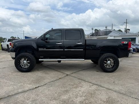 Used 2014 GMC Sierra 2500 SLE w/ HD SLE Premium Package AWD/4WD image 2