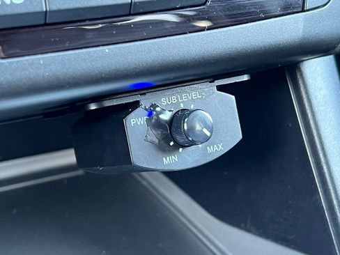 Used 2020 Ford Explorer XLT w/ Equipment Group 202A image 27