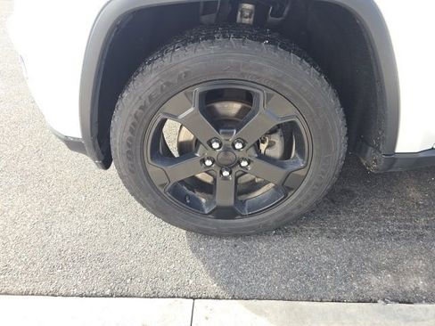 Used 2021 Jeep Grand Cherokee Freedom Edition image 8