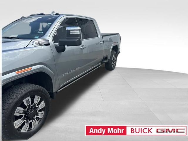 Used 2025 GMC Sierra 2500 Denali w/ Denali Reserve Package AWD/4WD image 2