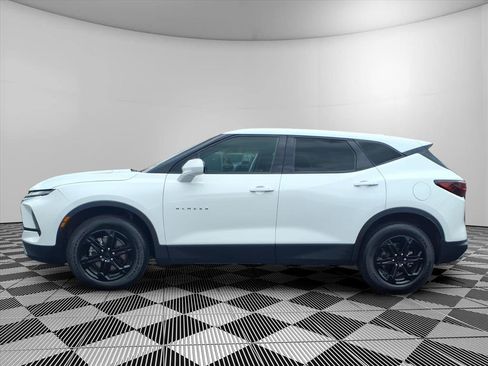 Used 2025 Chevrolet Blazer LT AWD/4WD image 23