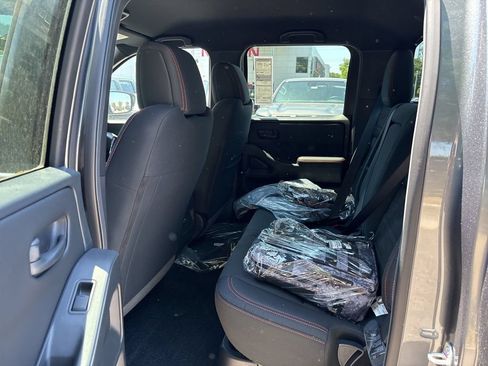 New 2026 Nissan Frontier PRO-4X w/ Tow Package AWD/4WD image 15