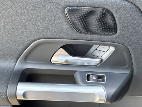 Used 2023 Mercedes-Benz EQB 350 4MATIC SUV w/ Exclusive Package image 30