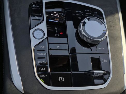 New 2026 BMW X7 xDrive40i w/ Executive Package image 18