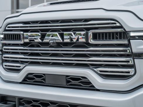 New 2026 RAM 2500 Laramie AWD/4WD image 12