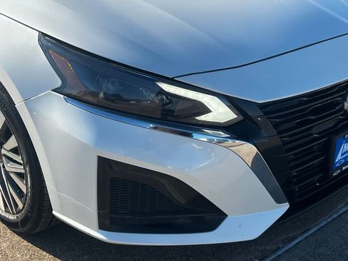 Used 2024 Nissan Altima 2.5 SV image 9