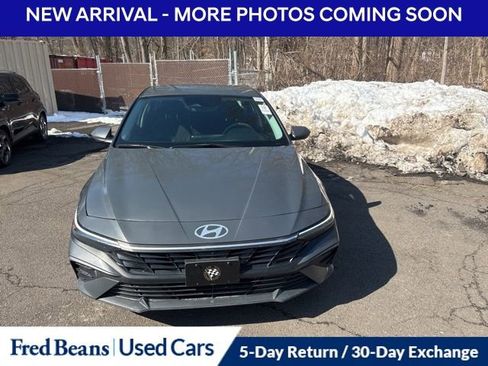 Certified 2024 Hyundai Elantra SEL image 2