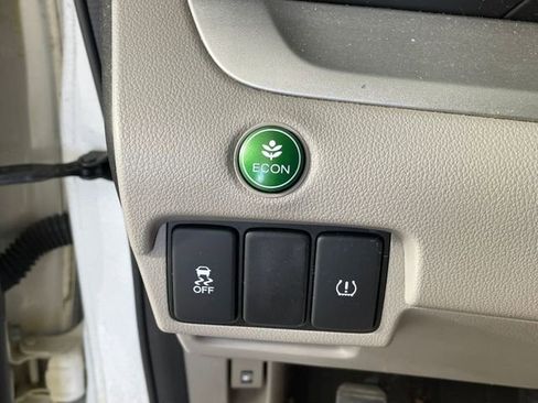 Used 2014 Honda CR-V LX image 11