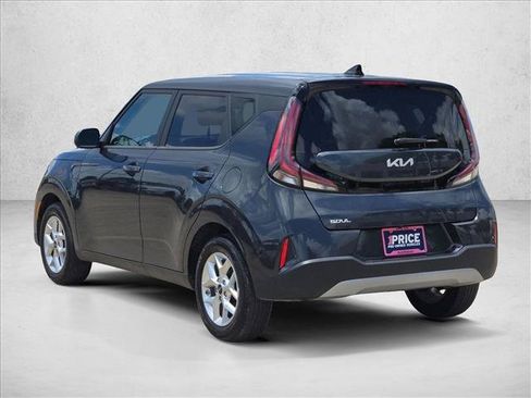 Used 2025 Kia Soul LX w/ LX Technology Package FWD image 7