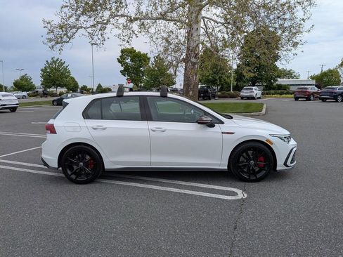 Used 2022 Volkswagen GTI SE FWD image 8