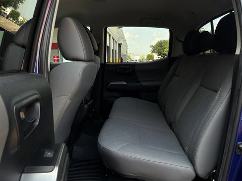 Used 2023 Toyota Tacoma SR5 AWD/4WD image 12