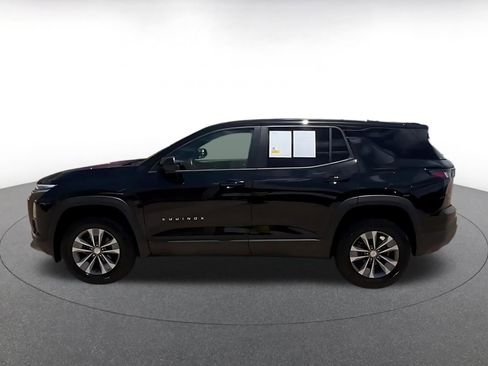 Used 2025 Chevrolet Equinox LT FWD image 9