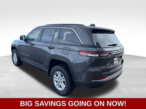 New 2025 Jeep Grand Cherokee Laredo image 7