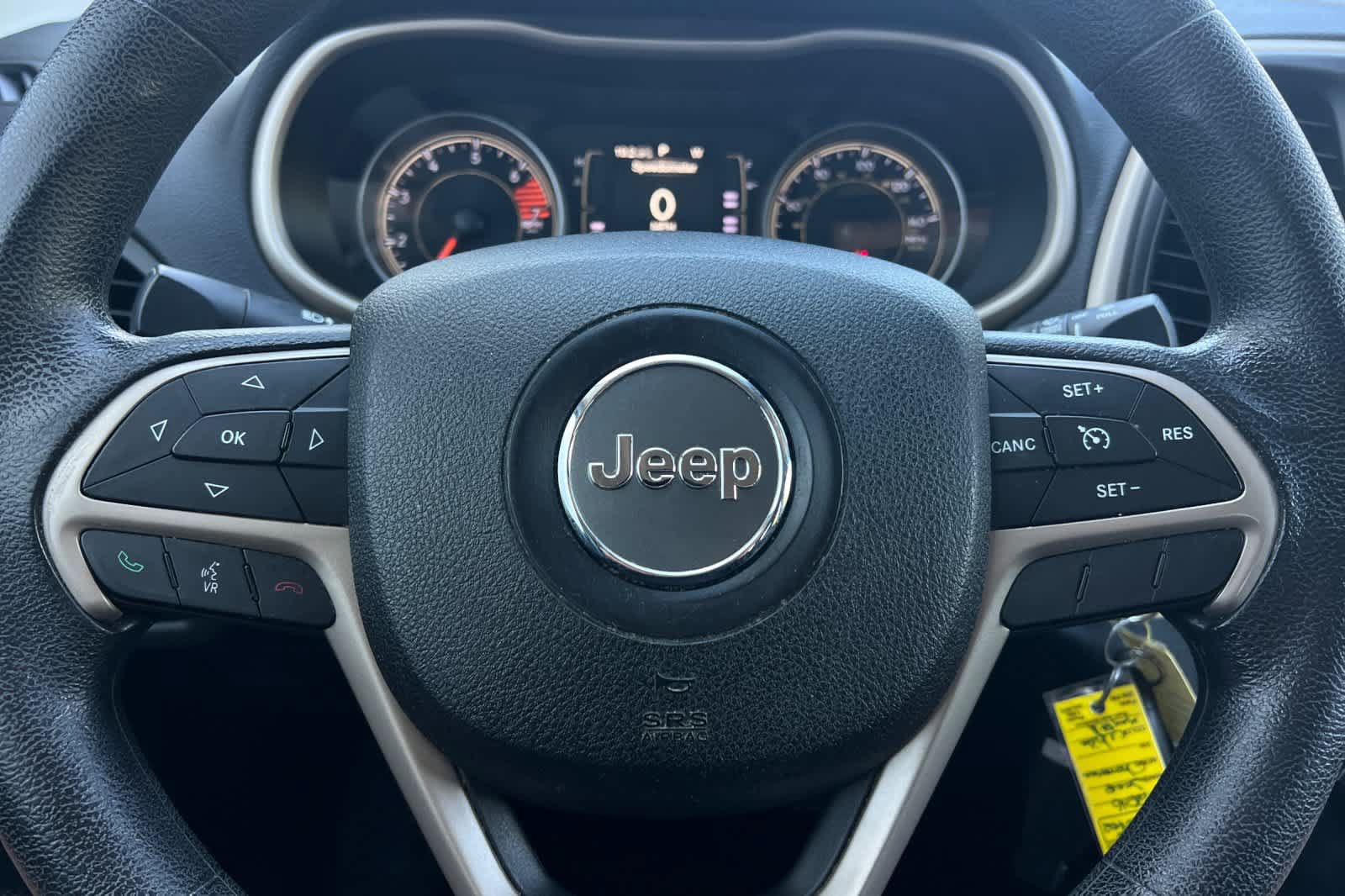 Used 2016 Jeep Cherokee Sport FWD image 23