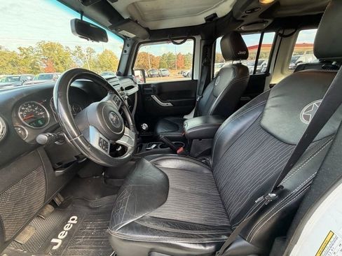 Used 2014 Jeep Wrangler Freedom Edition image 11