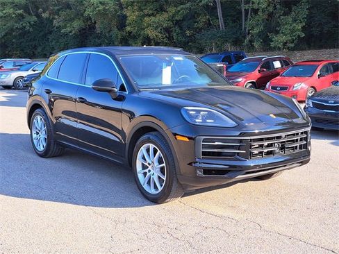 Used 2024 Porsche Cayenne image 7