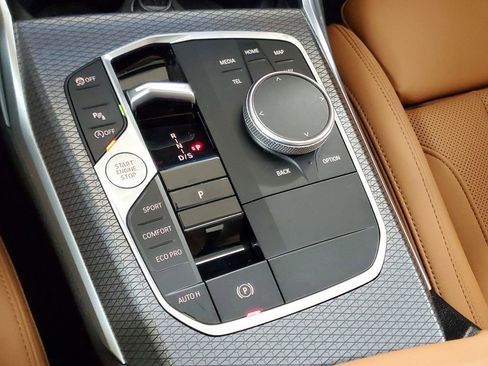 Used 2025 BMW 330i Sedan w/ Convenience Package image 24