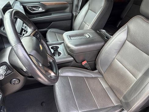 Used 2022 Chevrolet Suburban High Country image 21