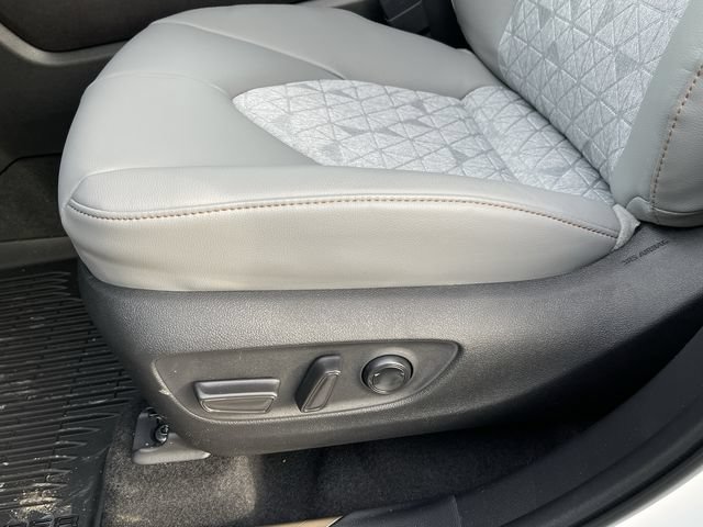 Used 2022 Toyota Highlander Bronze Edition AWD/4WD image 13