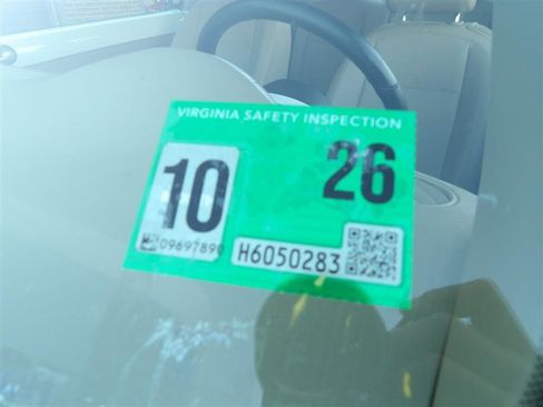 Used 2013 Volkswagen Beetle 2.5 image 24