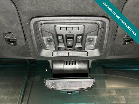 Used 2024 GMC Sierra 1500 Denali Ultimate image 9