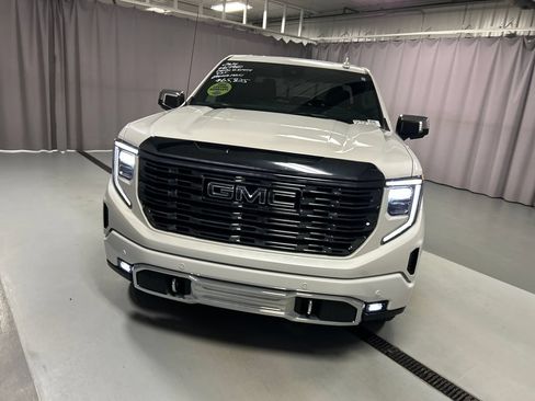 Used 2024 GMC Sierra 1500 Denali Ultimate AWD/4WD image 2