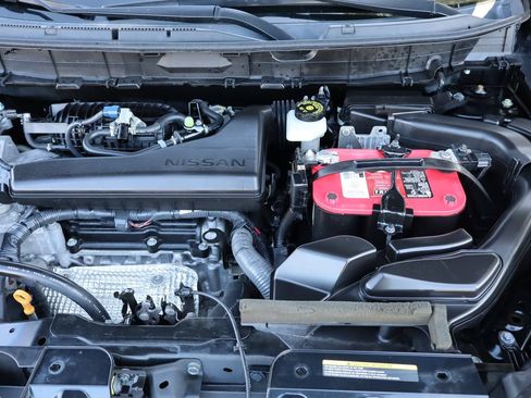 Used 2018 Nissan Rogue S AWD/4WD image 40
