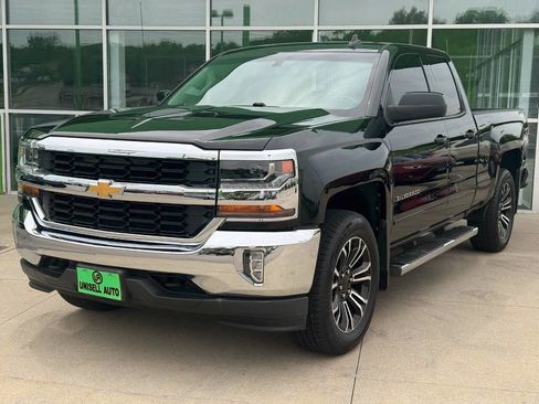 Used 2017 Chevrolet Silverado 1500 LT w/ All Star Edition AWD/4WD image 3
