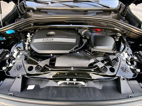 Used 2025 BMW X1 xDrive28i w/ Technology Package image 21