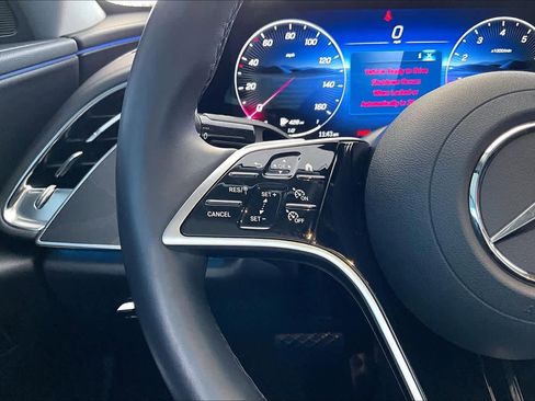 Used 2025 Mercedes-Benz E 350 Sedan image 23