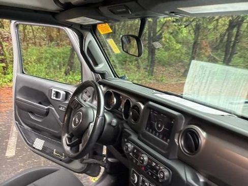 Used 2020 Jeep Wrangler Unlimited Willys image 34