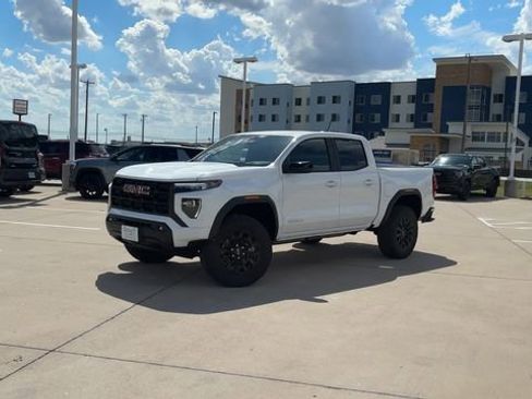 New 2026 GMC Canyon Elevation w/ Convenience Package image 4