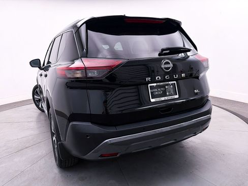 Used 2023 Nissan Rogue SL w/ SL Premium Package image 11
