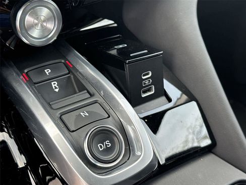Used 2023 Acura MDX SH-AWD w/ Technology Package image 22