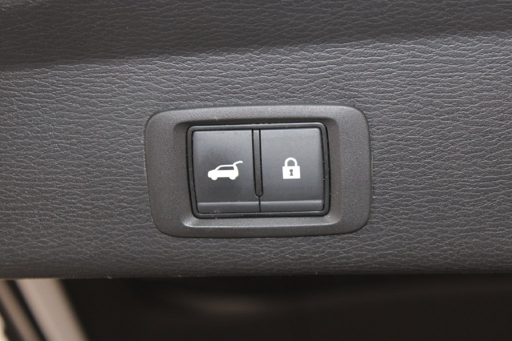 Used 2023 Mitsubishi Outlander SE Black Edition AWD/4WD image 18