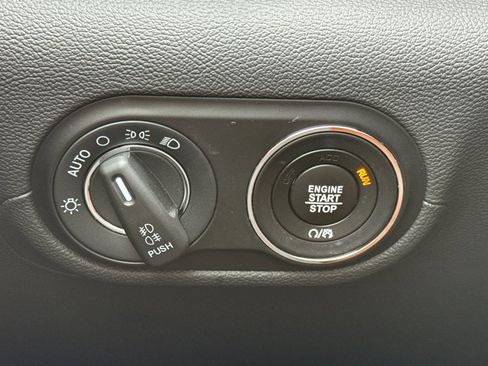 Used 2022 Maserati Levante GT AWD/4WD image 22