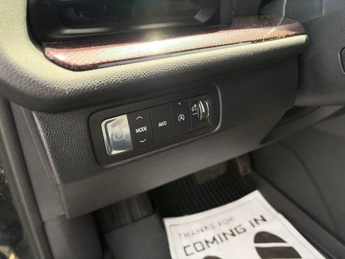 Used 2024 Chevrolet Traverse RS AWD/4WD image 15