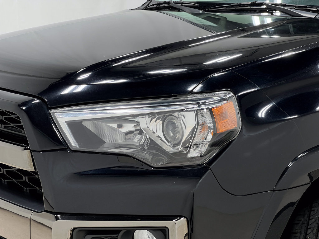 Used 2019 Toyota 4Runner Limited AWD/4WD image 36