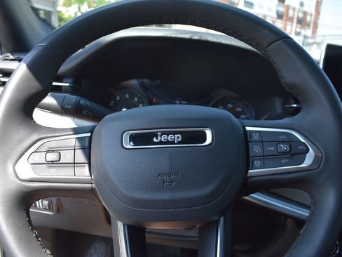 Used 2025 Jeep Compass Limited AWD/4WD image 14
