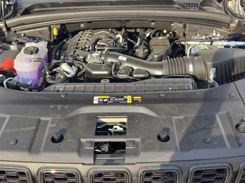New 2025 Jeep Grand Cherokee Altitude RWD image 33