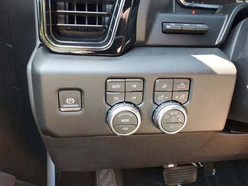 New 2026 GMC Sierra 1500 AT4 w/ AT4 Premium Package AWD/4WD image 31
