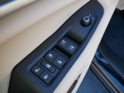 New 2025 Jeep Grand Cherokee Limited w/ Luxury Tech Group II image 7