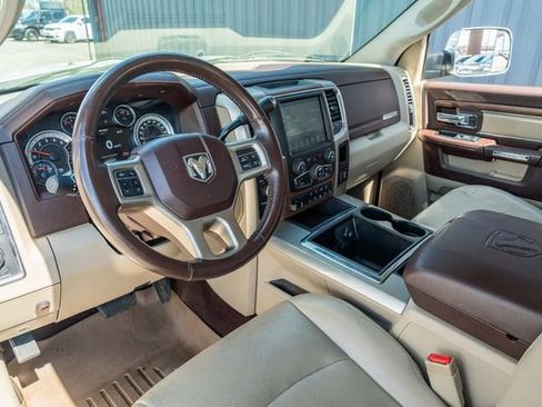 Used 2014 RAM 2500 Laramie w/ Convenience Group image 23