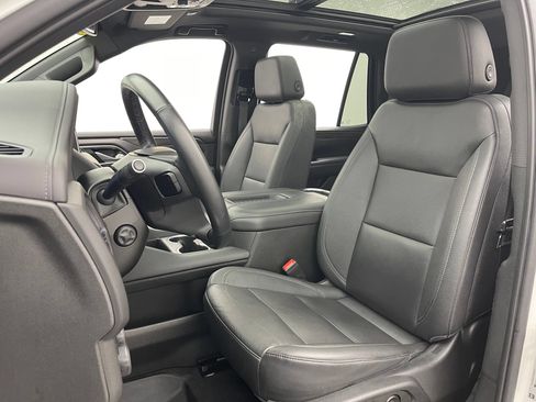 Used 2022 Chevrolet Tahoe Z71 w/ Z71 Off-Road Package AWD/4WD image 21
