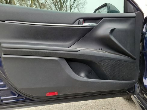 Used 2021 Toyota Camry SE image 15